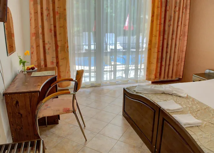 Hotel Feniks Lozenets