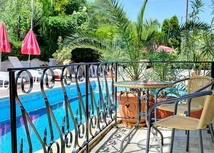 Feniks Hotel Lozenets