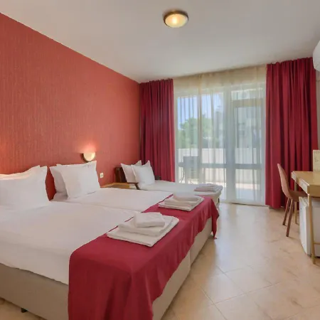 Feniks Hotell 3*