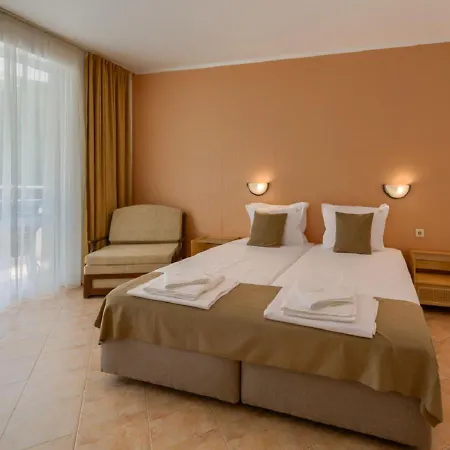 Hotell Feniks 3*