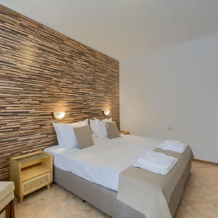 Feniks Hotell Lozenets